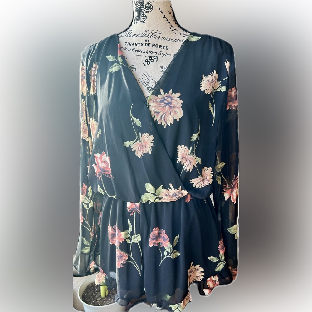 Altar’d State Size Medium Floral Romper